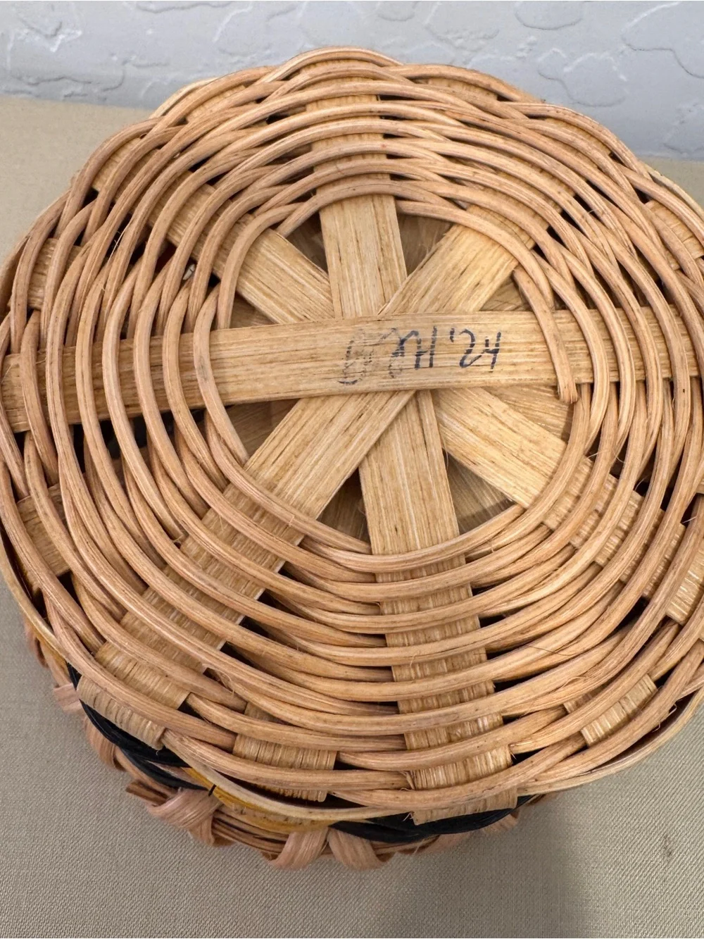 Woven 5” Basket Painted Bee Accent Natural Cottagecore Grandma Country